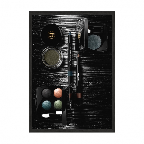Make Up.